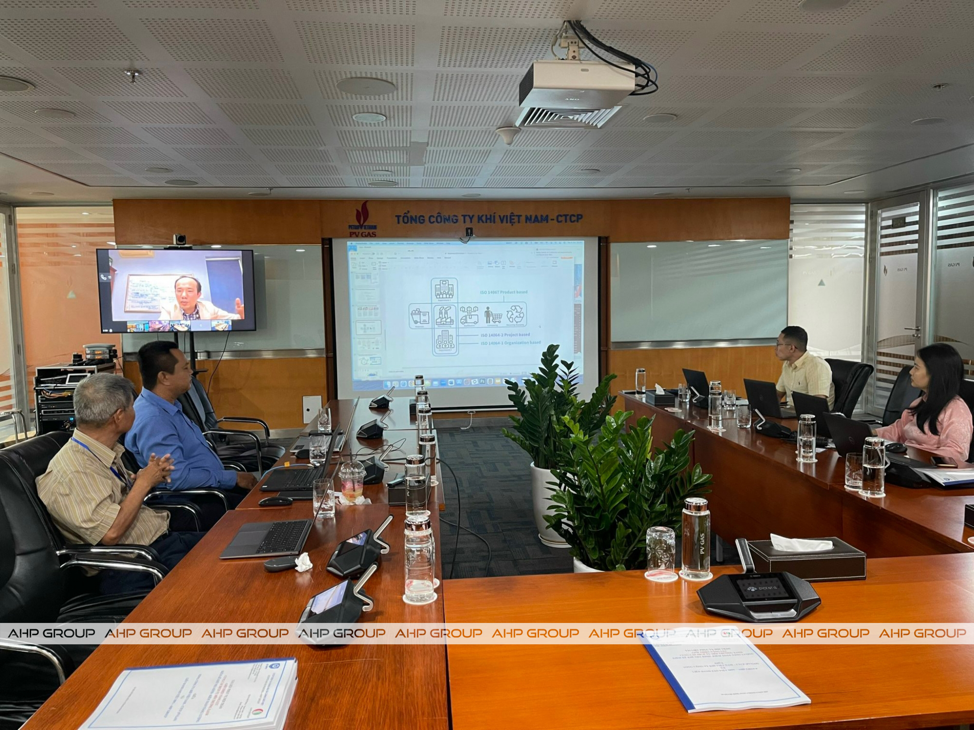 https://ahpgroup.vn/upload/image/%E1%BA%A2nh%20bai%20vi%E1%BA%BFt/Khi-pv-1.png
