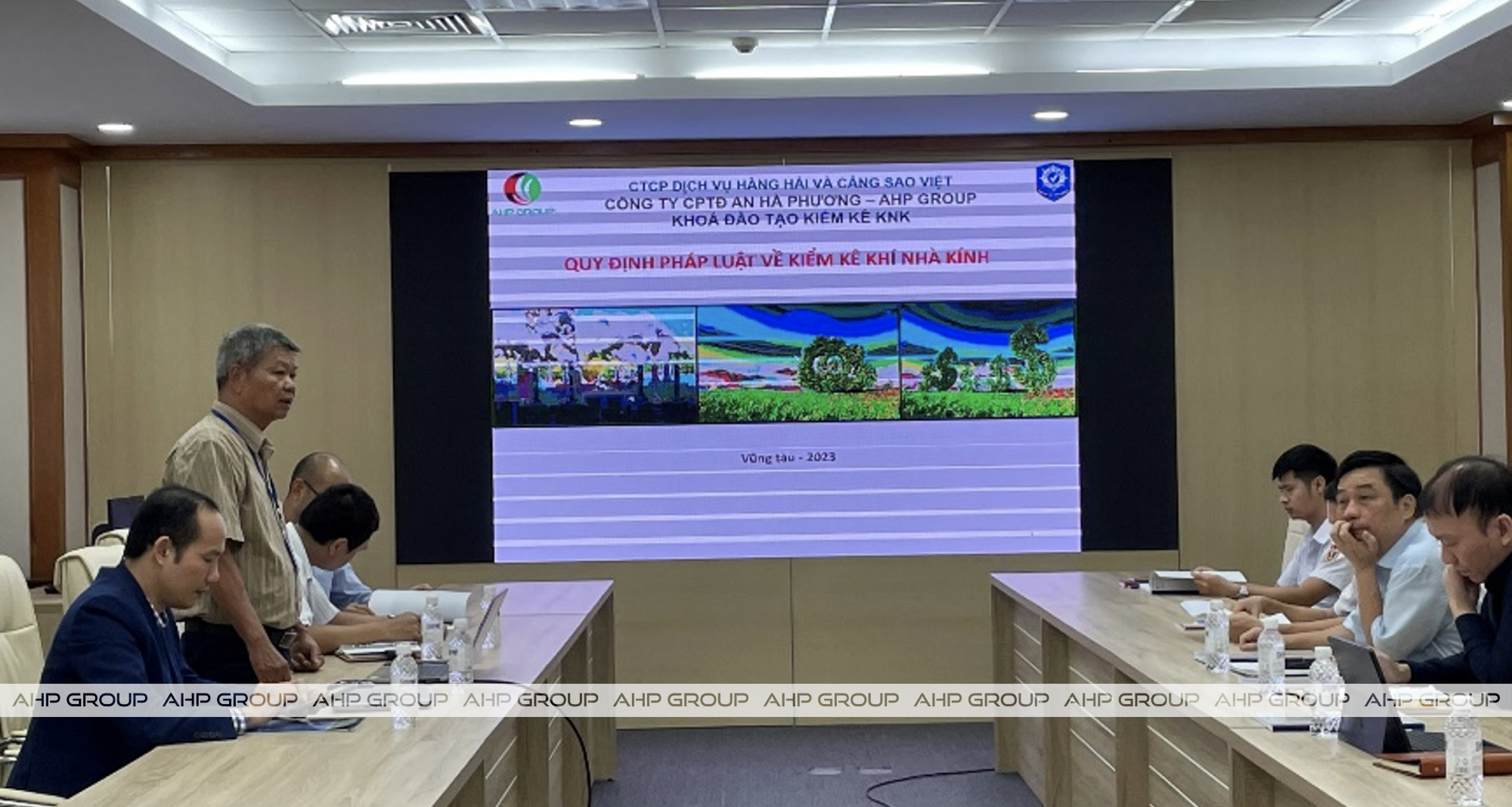 https://ahpgroup.vn/upload/image/%E1%BA%A2nh%20bai%20vi%E1%BA%BFt/viet-nga-2.png